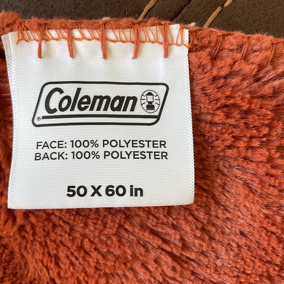 Coleman plush throw - Picture 3 of 3